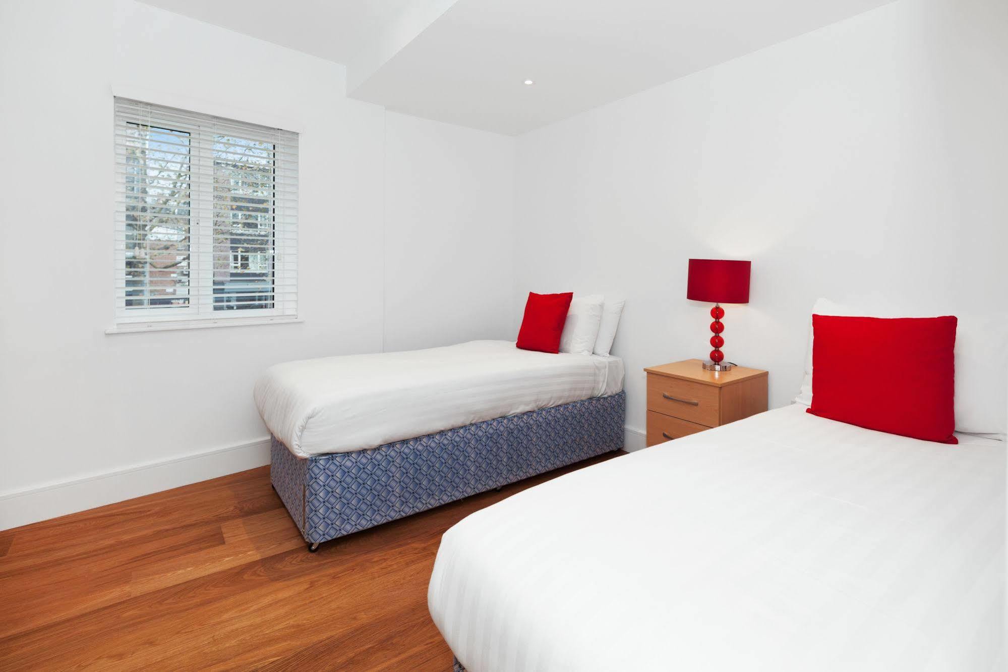 Access West Kensington Apartment London Ngoại thất bức ảnh