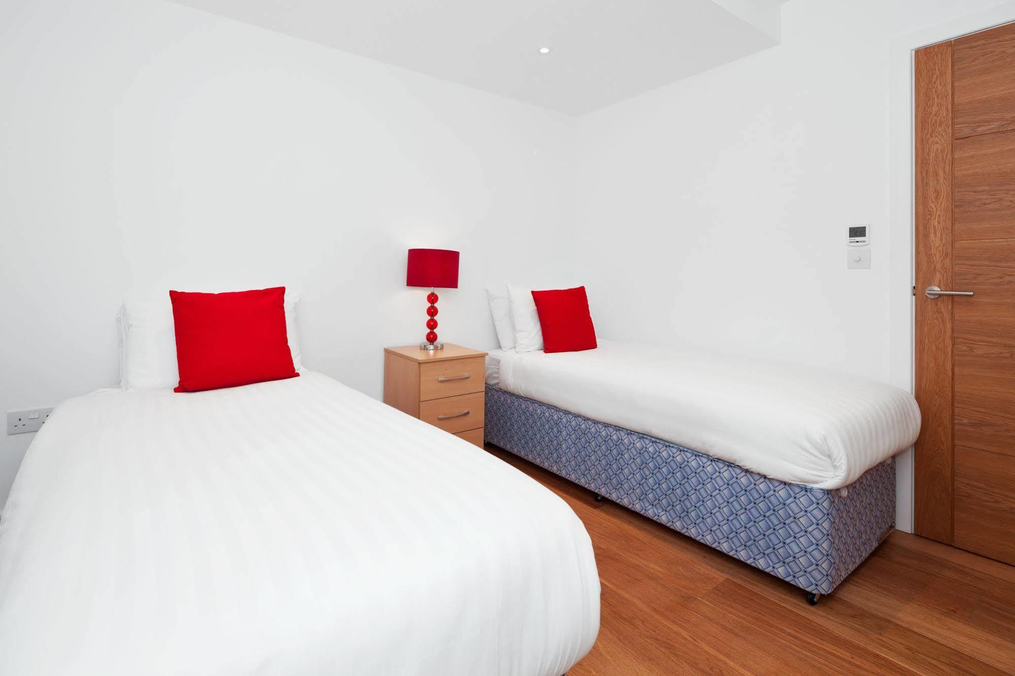 Access West Kensington Apartment London Ngoại thất bức ảnh