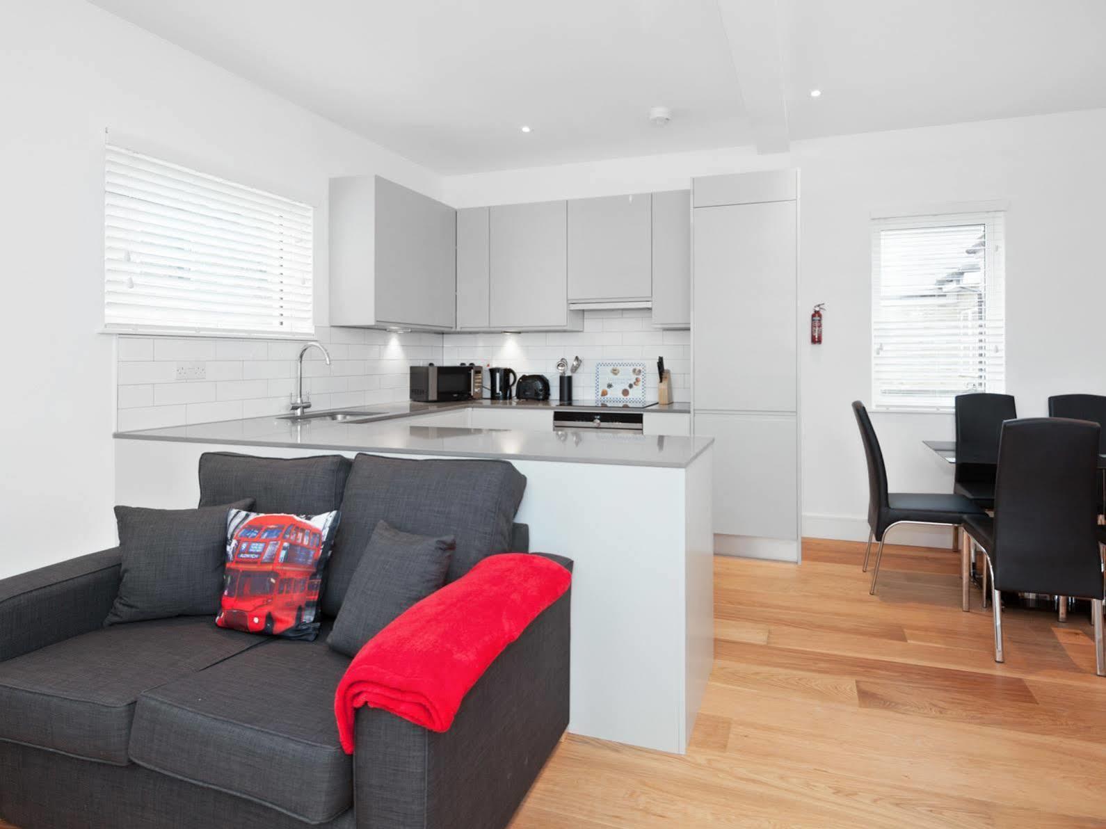 Access West Kensington Apartment London Ngoại thất bức ảnh
